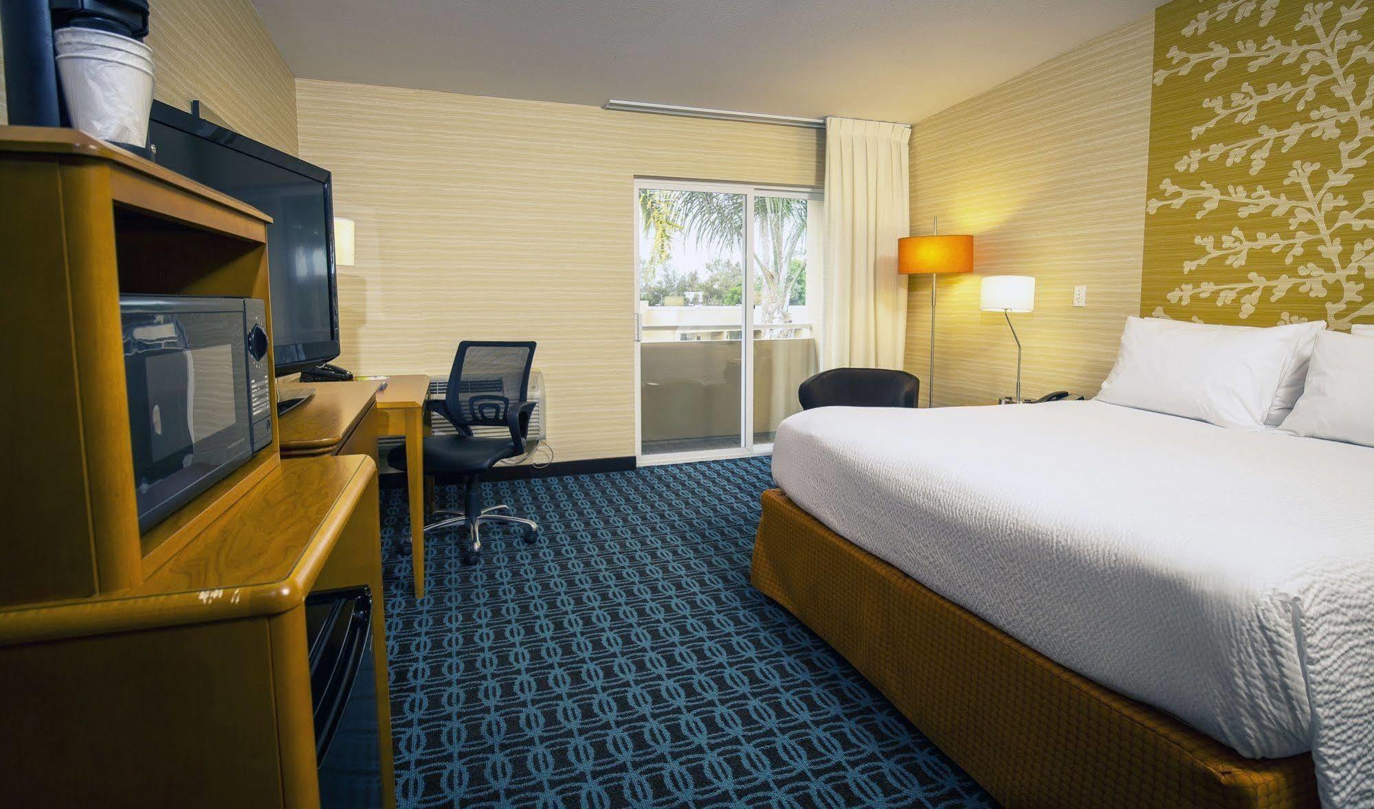 Fairfield Inn And Suites By Marriott San Jose Airport Buitenkant foto